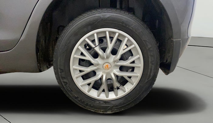 2014 Maruti Swift VXI, Petrol, Manual, 43,849 km, Left Rear Wheel