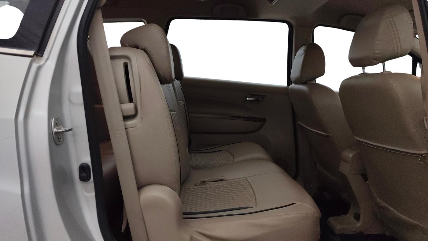 2017 Maruti Ertiga ZXI+, Petrol, Manual, 40,365 km, Right Side Rear Door Cabin