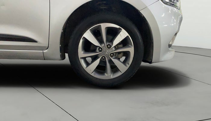 2017 Hyundai Elite i20 ASTA 1.2 (O), Petrol, Manual, 57,569 km, Right Front Wheel