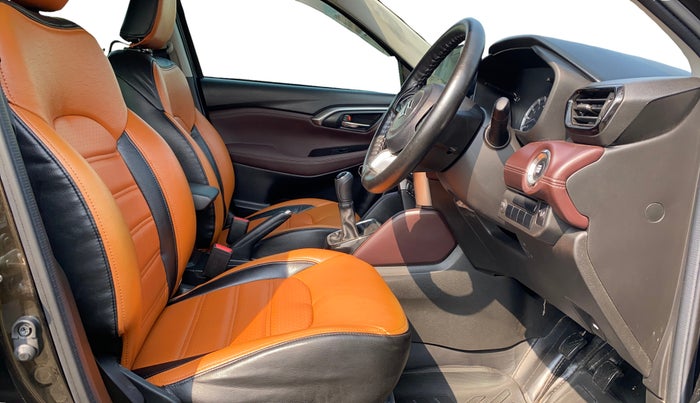 2022 Maruti Grand Vitara ZETA SMART HYBRID, Petrol, Manual, 40,249 km, Right Side Front Door Cabin