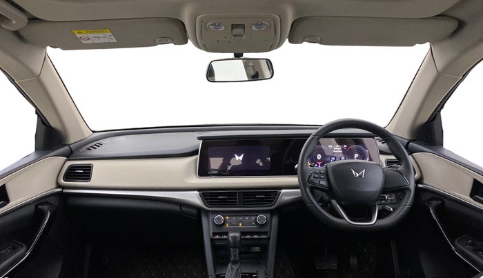 2022 Mahindra XUV700 AX 5 P AT 5 STR, Petrol, Automatic, 32,275 km, Dashboard