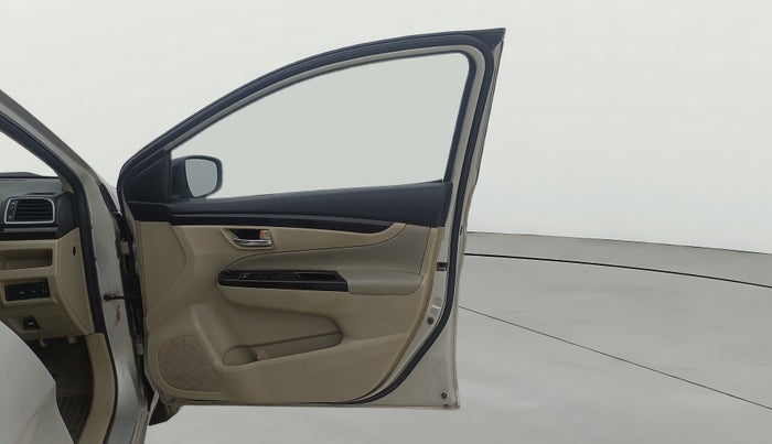 2018 Maruti Ciaz ALPHA  AT 1.4  PETROL, Petrol, Automatic, 1,15,682 km, RHS Front Door