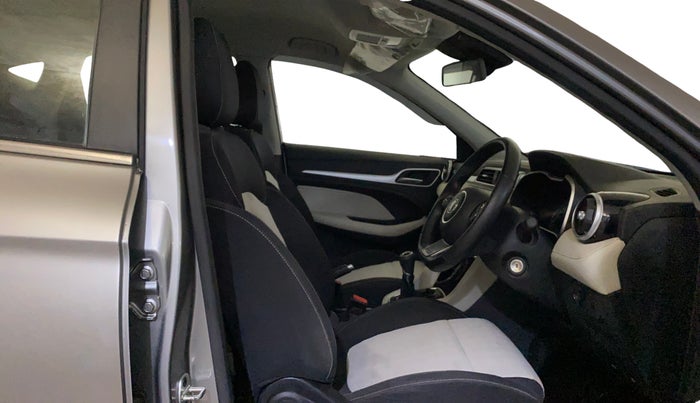 2024 MG ASTOR Sprint 1.5 MT (Ivory), Petrol, Manual, 24,544 km, Right Side Front Door Cabin