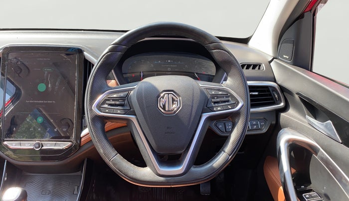 2021 MG HECTOR PLUS SHARP 2.0 DIESEL TURBO MT 6-STR, Diesel, Manual, 46,964 km, Steering Wheel Close Up