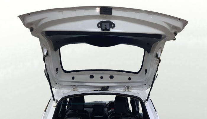 2022 Renault Kiger RXE MT, Petrol, Manual, 16,180 km, Boot Door Open