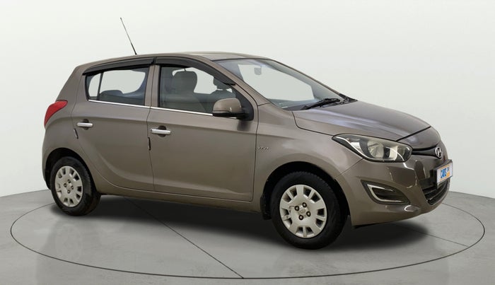2013 Hyundai i20 MAGNA (O) 1.2, Petrol, Manual, 1,24,943 km, Right Front Diagonal
