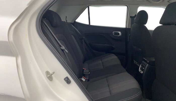 2021 Hyundai VENUE S+ 1.2, Petrol, Manual, 40,817 km, Right Side Rear Door Cabin