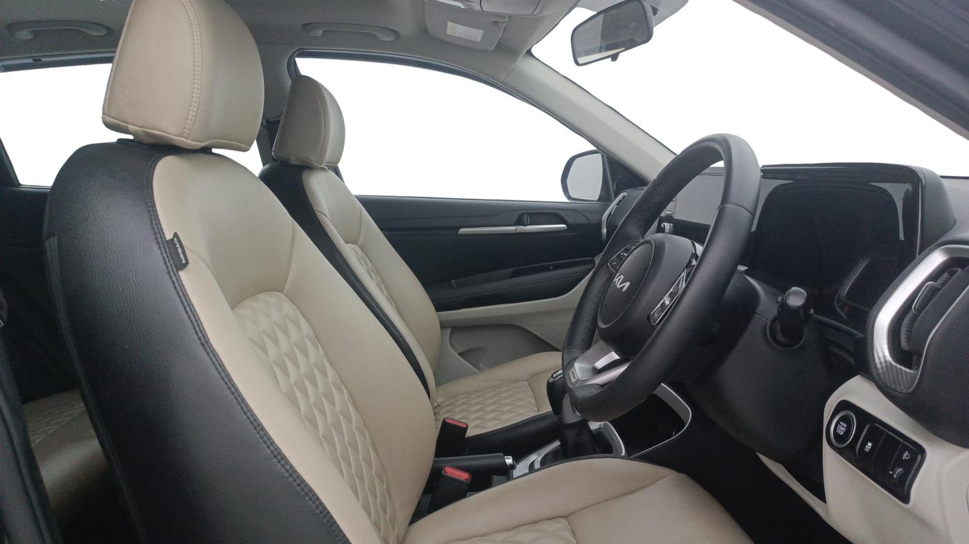 2022 KIA SONET HTX 1.5, Diesel, Manual, 54,896 km, Right Side Front Door Cabin