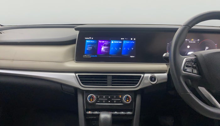 2023 Mahindra XUV700 AX 7 D AT AWD 7 STR, Diesel, Automatic, 94,253 km, Air Conditioner