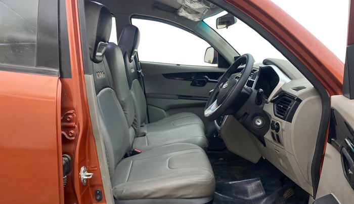 2017 Mahindra Kuv100 K6 PLUS 6 STR, Petrol, Manual, 63,581 km, Right Side Front Door Cabin