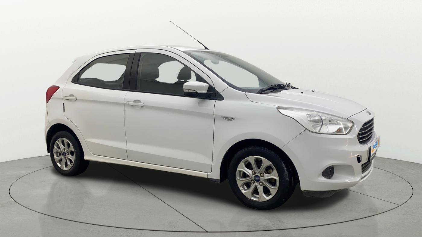 2016 Ford New Figo TITANIUM 1.5 PETROL AT, Petrol, Automatic, 51,020 km, Right Front Diagonal