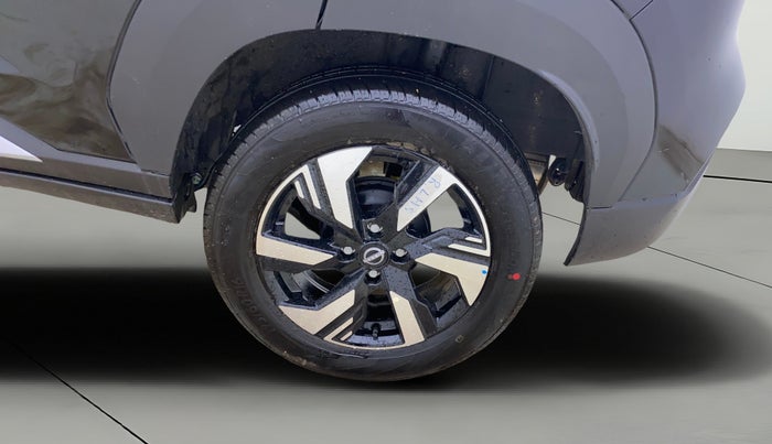 2025 Nissan MAGNITE N-Connecta B4D 1.0 Petrol MT, Petrol, Manual, 234 km, Left Rear Wheel