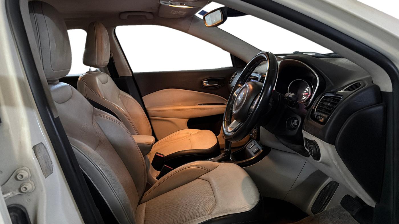 2017 Jeep Compass LIMITED 1.4 PETROL AT, Petrol, Automatic, 89,526 km, Right Side Front Door Cabin