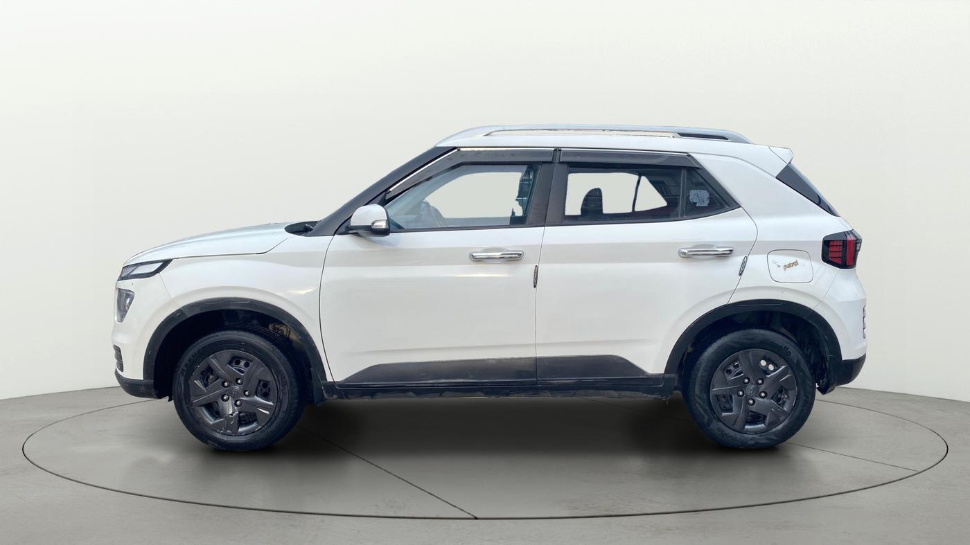 2023 Hyundai VENUE SX 1.2 PETROL, Petrol, Manual, 51,222 km, Left Side