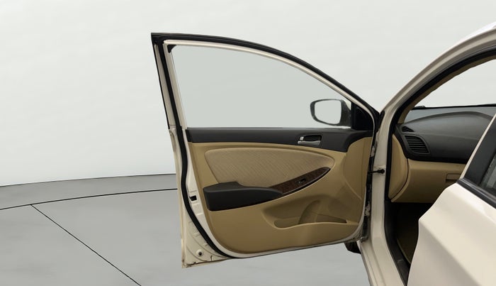 2016 Hyundai Verna 1.6 VTVT SX, Petrol, Manual, 70,675 km, LHS Front Door