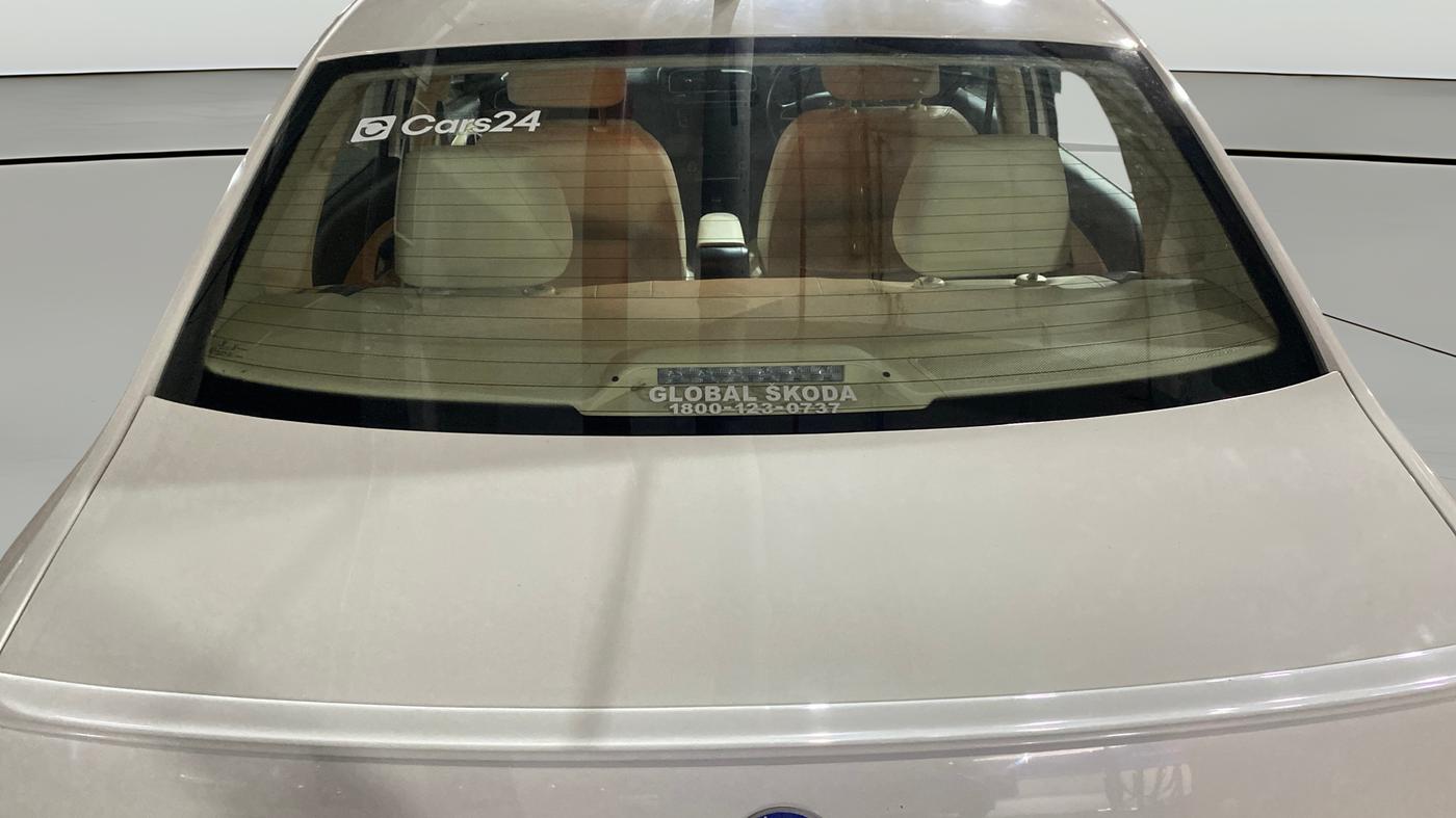 2019 Skoda Rapid STYLE 1.6 MPI AT, Petrol, Automatic, 10,242 km, Rear Windshield