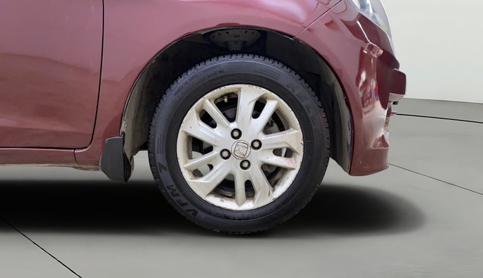 2013 Honda Amaze 1.5L I-DTEC VX, Diesel, Manual, 1,13,330 km, Right Front Wheel