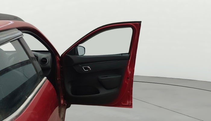 2018 Renault Kwid RXT 1.0 AMT (O), Petrol, Automatic, 53,239 km, RHS Front Door