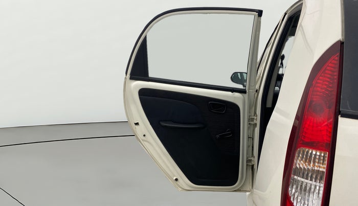 2015 Tata Nano TWIST XE, Petrol, Manual, 43,768 km, LHS Rear Door