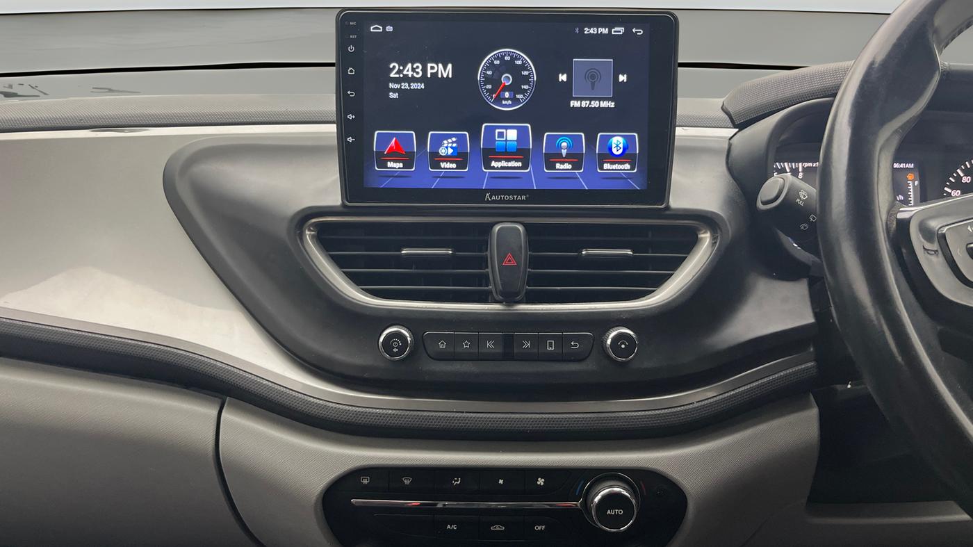2020 Tata ALTROZ XZ PETROL, Petrol, Manual, 1,15,804 km, Air Conditioner