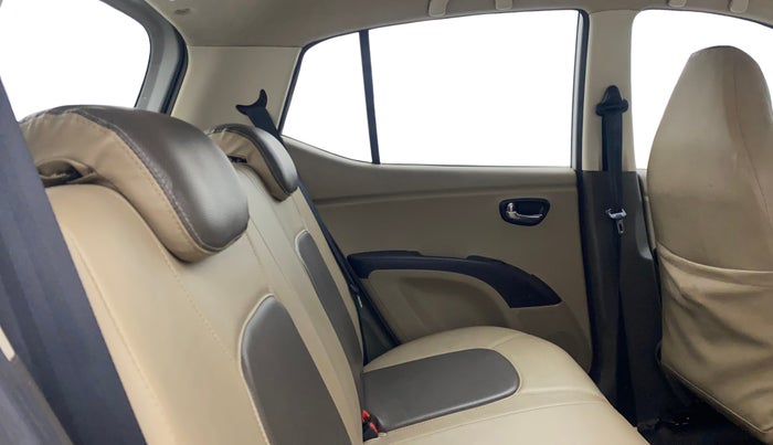 2012 Hyundai i10 SPORTZ 1.2 AT, Petrol, Automatic, 39,335 km, Right Side Rear Door Cabin