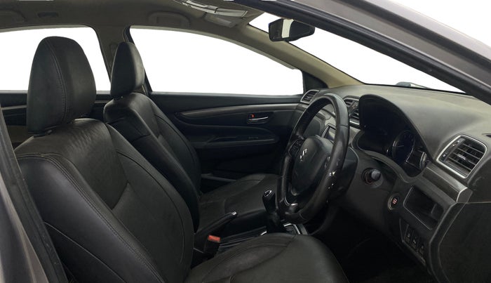 2016 Maruti Ciaz ZDI+ SHVS RS, Diesel, Manual, 95,428 km, Right Side Front Door Cabin