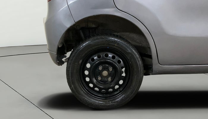 2018 Maruti Wagon R 1.0 VXI, Petrol, Manual, 41,098 km, Right Rear Wheel