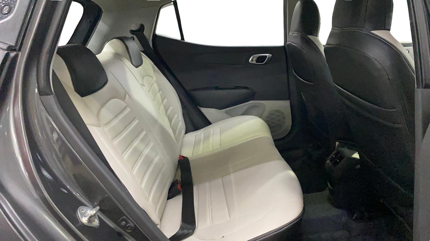 2022 Hyundai GRAND I10 NIOS SPORTZ 1.2 KAPPA VTVT CNG, CNG, Manual, 51,660 km, Right Side Rear Door Cabin