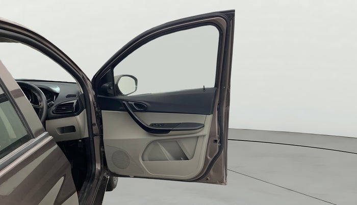 2018 Tata Tiago XTA PETROL, Petrol, Automatic, 61,954 km, RHS Front Door