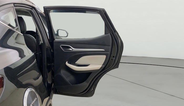 2022 MG ASTOR SUPER EX 1.5 MT, Petrol, Manual, 48,142 km, RHS Rear Door