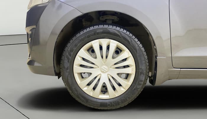 2015 Maruti Ertiga VXI, Petrol, Manual, 70,164 km, Left Front Wheel