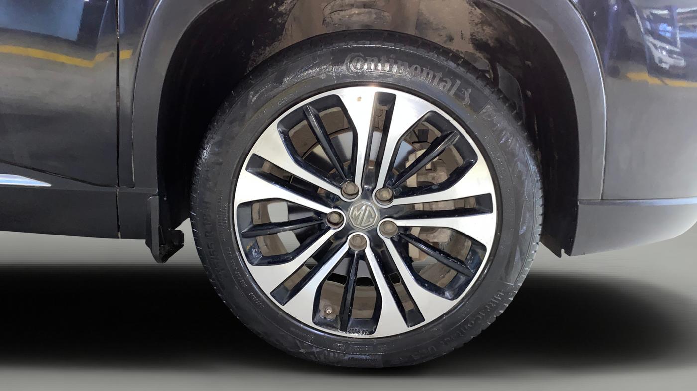 2021 MG HECTOR PLUS SHARP 1.5 PETROL TURBO HYBRID MT 6-STR, Petrol, Manual, 27,661 km, Right Front Wheel