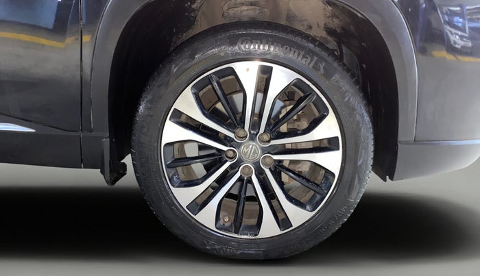 2021 MG HECTOR PLUS SHARP 1.5 PETROL TURBO HYBRID MT 6-STR, Petrol, Manual, 27,661 km, Right Front Wheel