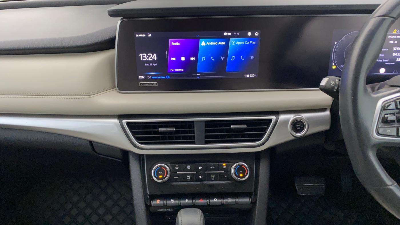 2022 Mahindra XUV700 AX 7 LUXURY P AT 7 STR, Petrol, Automatic, 63,719 km, Air Conditioner