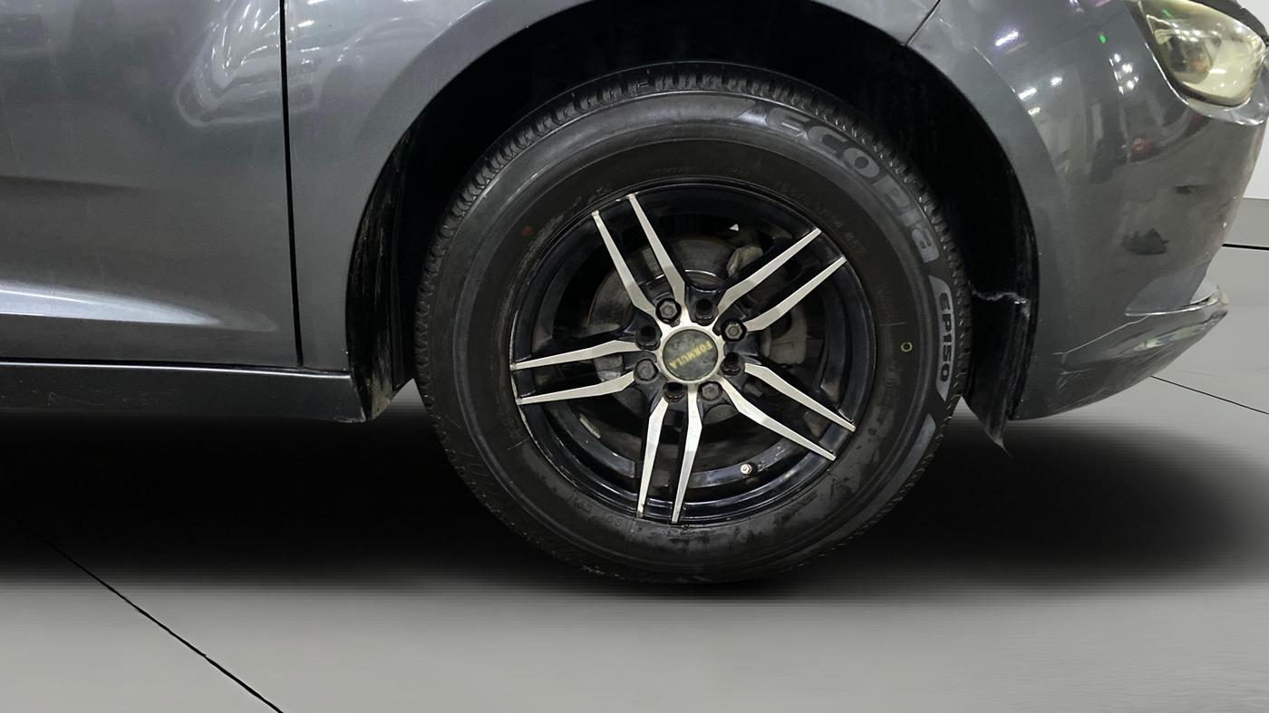 2022 Tata ALTROZ XE PETROL, Petrol, Manual, 47,497 km, Right Front Wheel
