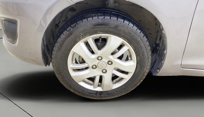 2014 Maruti Swift Dzire ZXI, Petrol, Manual, 39,182 km, Left Front Wheel