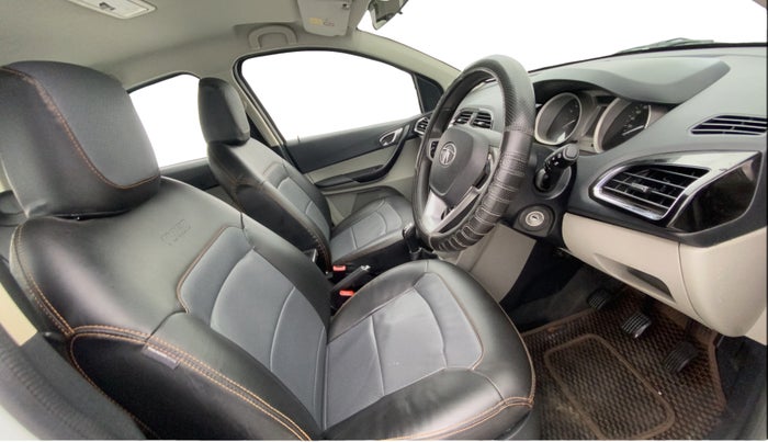 2017 Tata Tiago XZ PETROL, Petrol, Manual, 79,827 km, Right Side Front Door Cabin