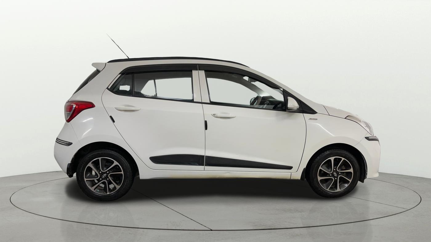 2019 Hyundai Grand i10 SPORTZ (O) AT 1.2 KAPPA VTVT, Petrol, Automatic, 59,776 km, Right Side View