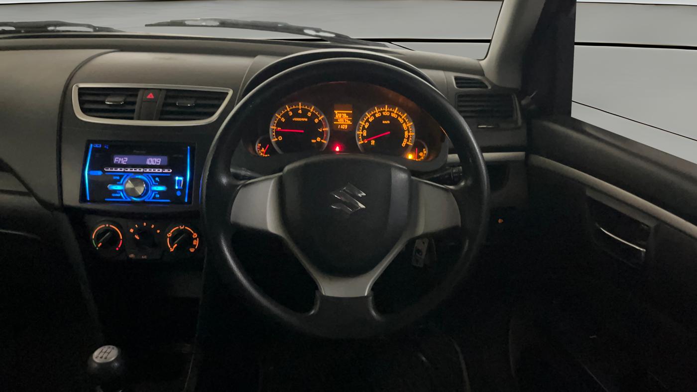 2014 Maruti Swift VXI, Petrol, Manual, 49,691 km, Steering Wheel Close Up
