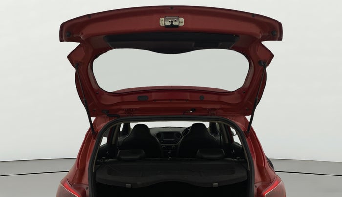 2017 Hyundai Grand i10 ASTA 1.2 KAPPA VTVT, Petrol, Manual, 1,03,772 km, Boot Door Open