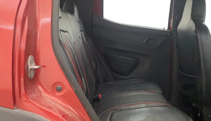 2020 Renault Kwid RXT 1.0 (O), Petrol, Manual, 35,935 km, Right Side Rear Door Cabin