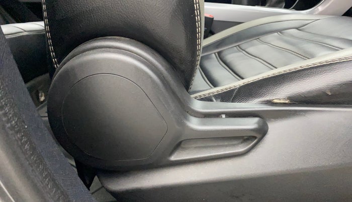 2020 Tata NEXON XE PETROL, Petrol, Manual, 97,484 km, Driver Side Adjustment Panel
