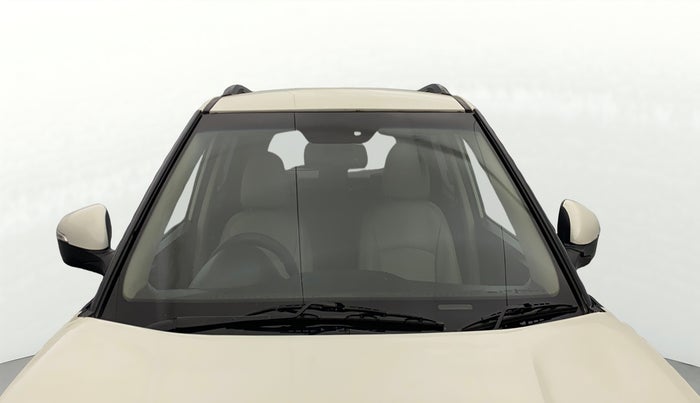 2021 Mahindra XUV300 W8 (O) 1.5 DIESEL AMT, Diesel, Automatic, 79,822 km, Front Windshield
