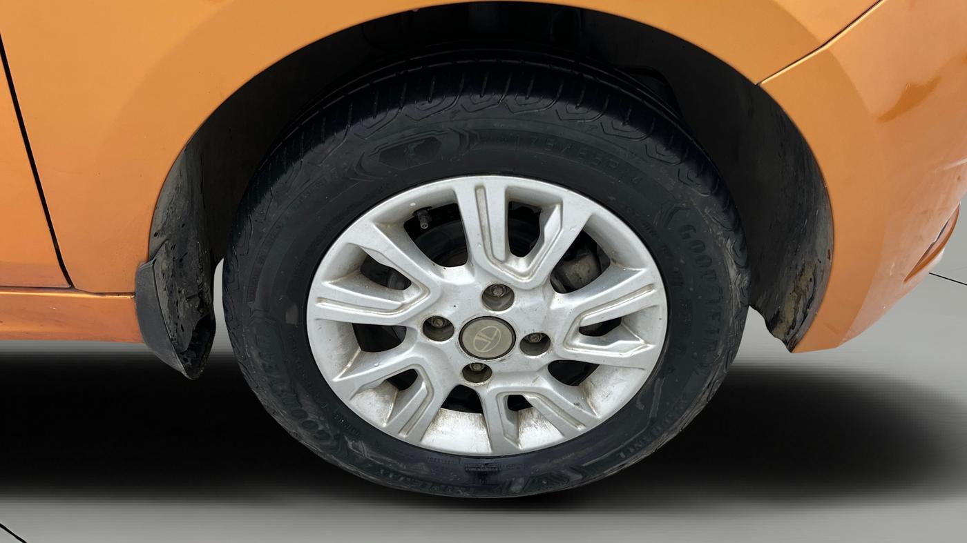 2018 Tata Tiago XZA PETROL, Petrol, Automatic, 57,504 km, Right Front Wheel