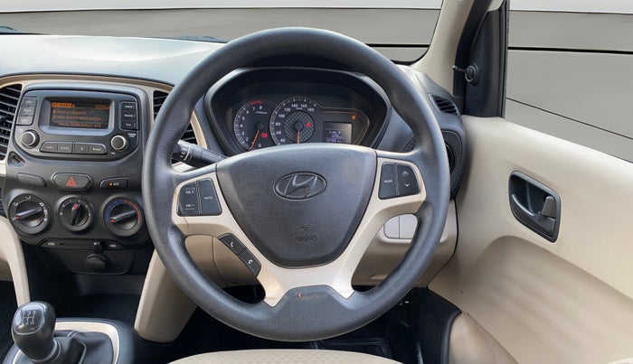 2020 Hyundai NEW SANTRO MAGNA, Petrol, Manual, 1,04,974 km, Steering Wheel Close Up