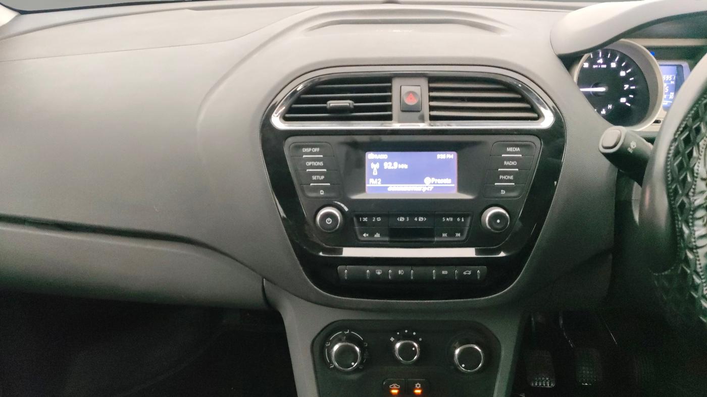 2017 Tata TIGOR XZ PETROL, Petrol, Manual, 1,16,921 km, Air Conditioner