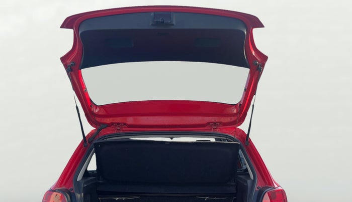 2019 Volkswagen Polo HIGHLINE PLUS 1.0 16 ALLOY, Petrol, Manual, 1,23,914 km, Boot Door Open