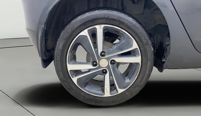 2021 Tata ALTROZ XZ DIESEL, Diesel, Manual, 79,407 km, Right Rear Wheel