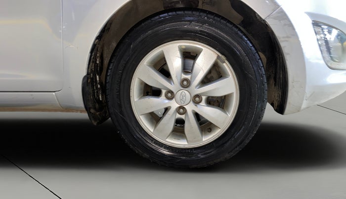 2013 Hyundai i20 SPORTZ 1.2, Petrol, Manual, 53,130 km, Right Front Wheel