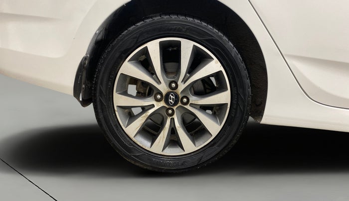 2014 Hyundai Verna FLUIDIC 1.6 VTVT SX, Petrol, Manual, 46,057 km, Right Rear Wheel